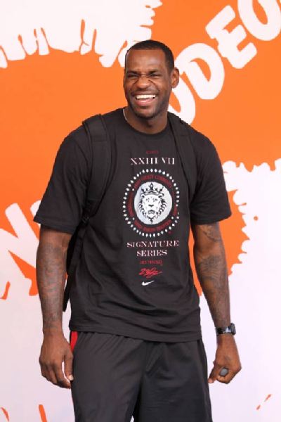 [NBA]亚历山大快速推反击 助杰伦威上篮得分